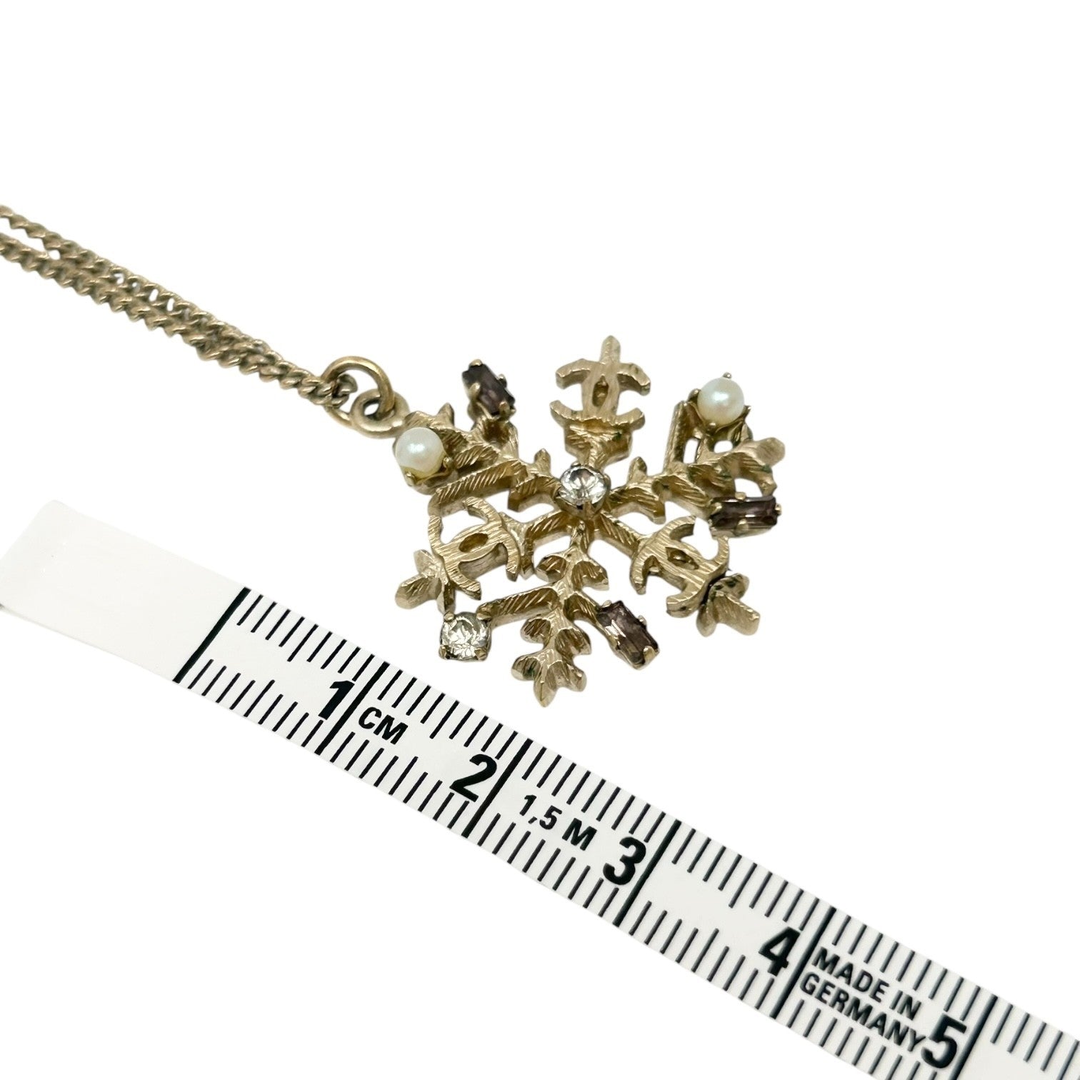 CHANEL Vintage 05A CC Logo Chain Necklace Fashion Jewelry Gold Metal Snowflake