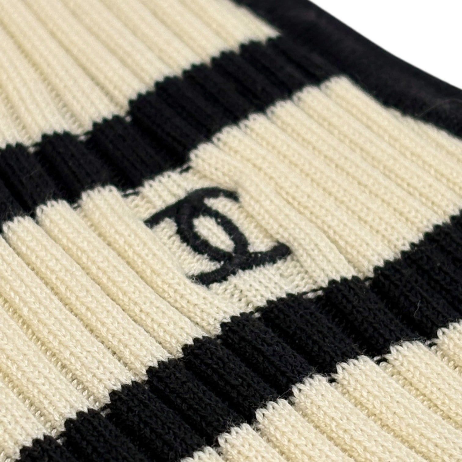CHANEL Vintage 98P CC Mark Logo Striped Knit Tank Top #38 Cream Black Cotton