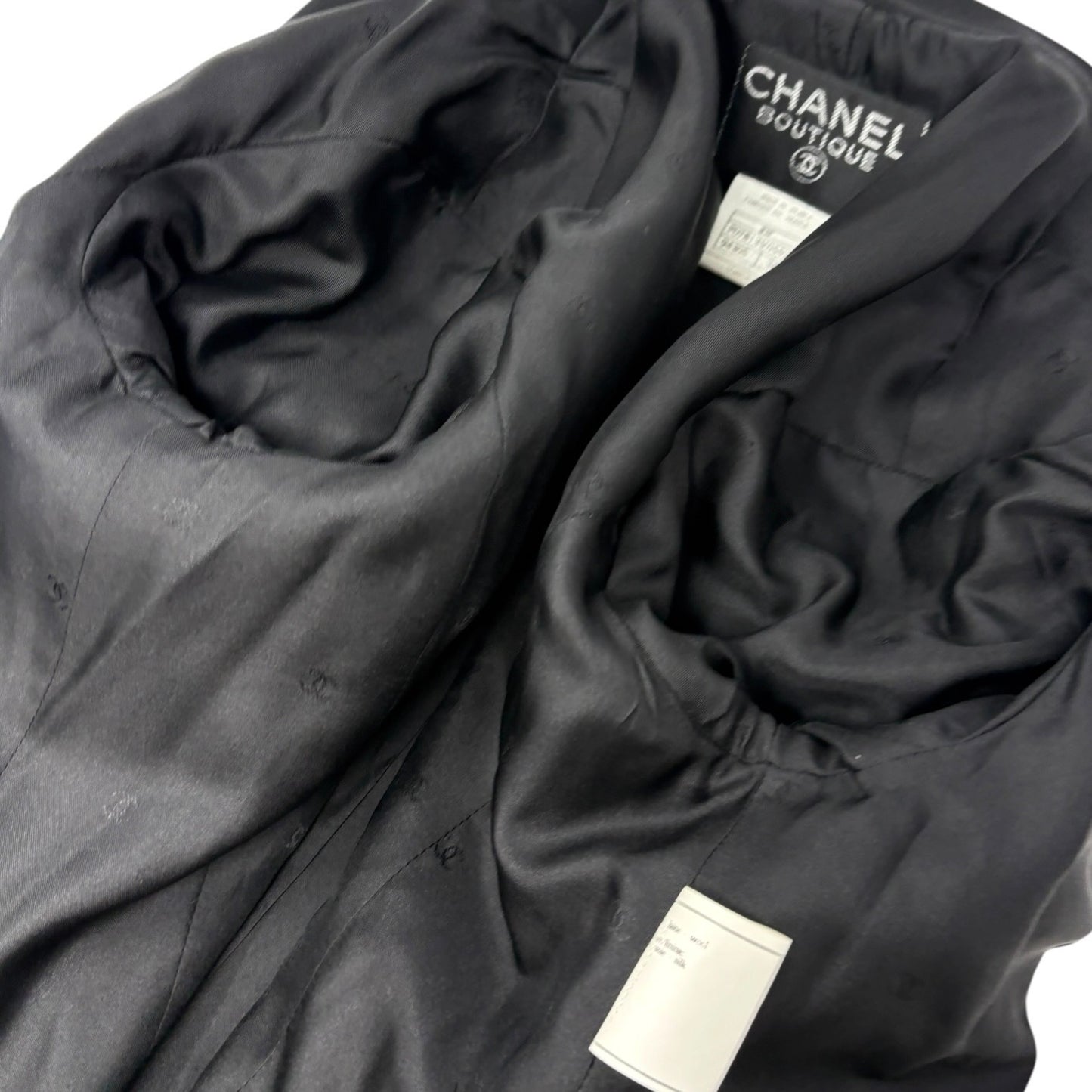 CHANEL Vintage 97P CC Logo Button Cropped Jacket #38 Black Gold Pockets 901921