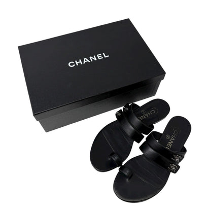 CHANEL Vintage CC Mark Logo Turnlock Flat Thong Sandals #37.5 Black Leather