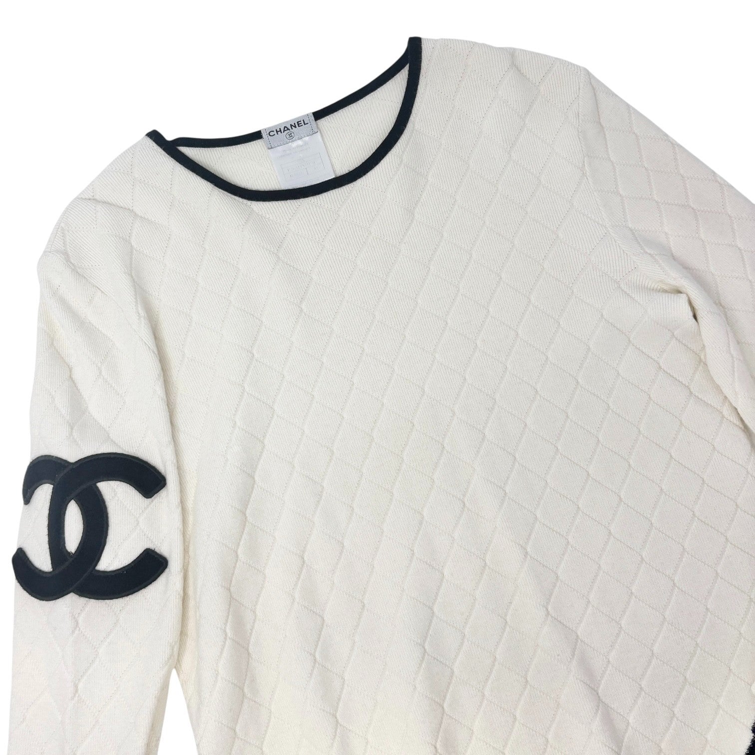 CHANEL Vintage 05A CC Logo Cambon Quilted Cashmere Knit Sweater Top #40 Cream