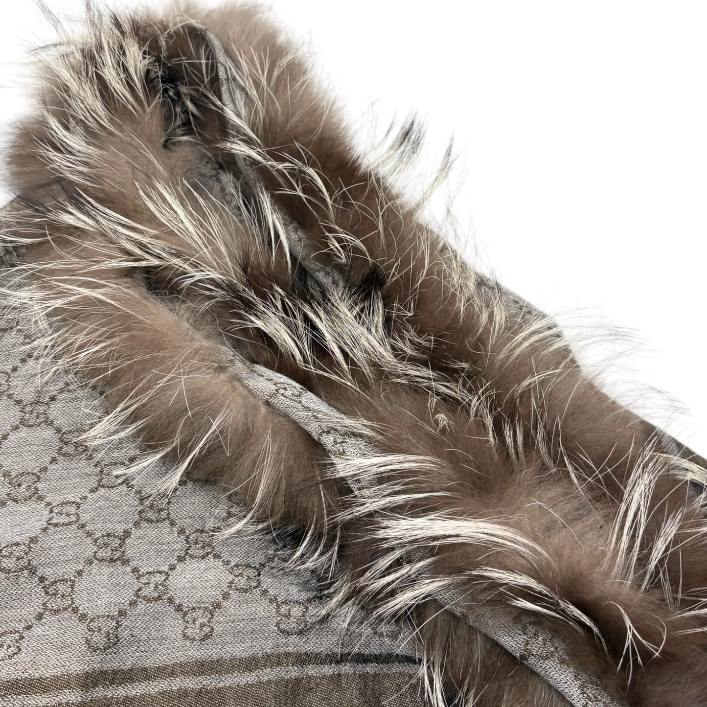 GUCCI Vintage GG Logo Monogram Fox Fur Shawl Scarf Wrap Gray Brown Wool 902595