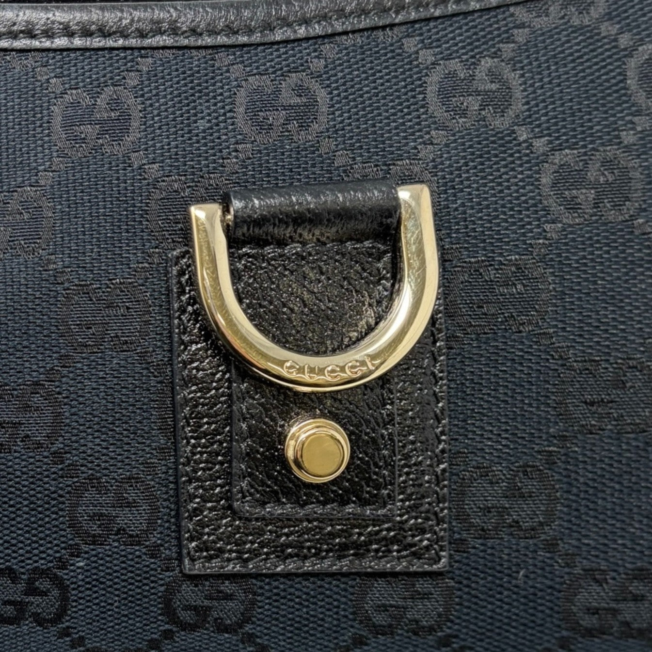 GUCCI Vintage GG Monogram Logo Abbey Shoulder Bag Zip Black Gold Canvas Leather