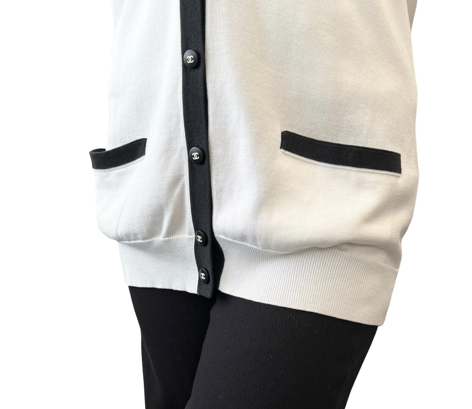 CHANEL Vintage 96P CC Mark Logo Cardigan Knit Button #46 White Black Cotton