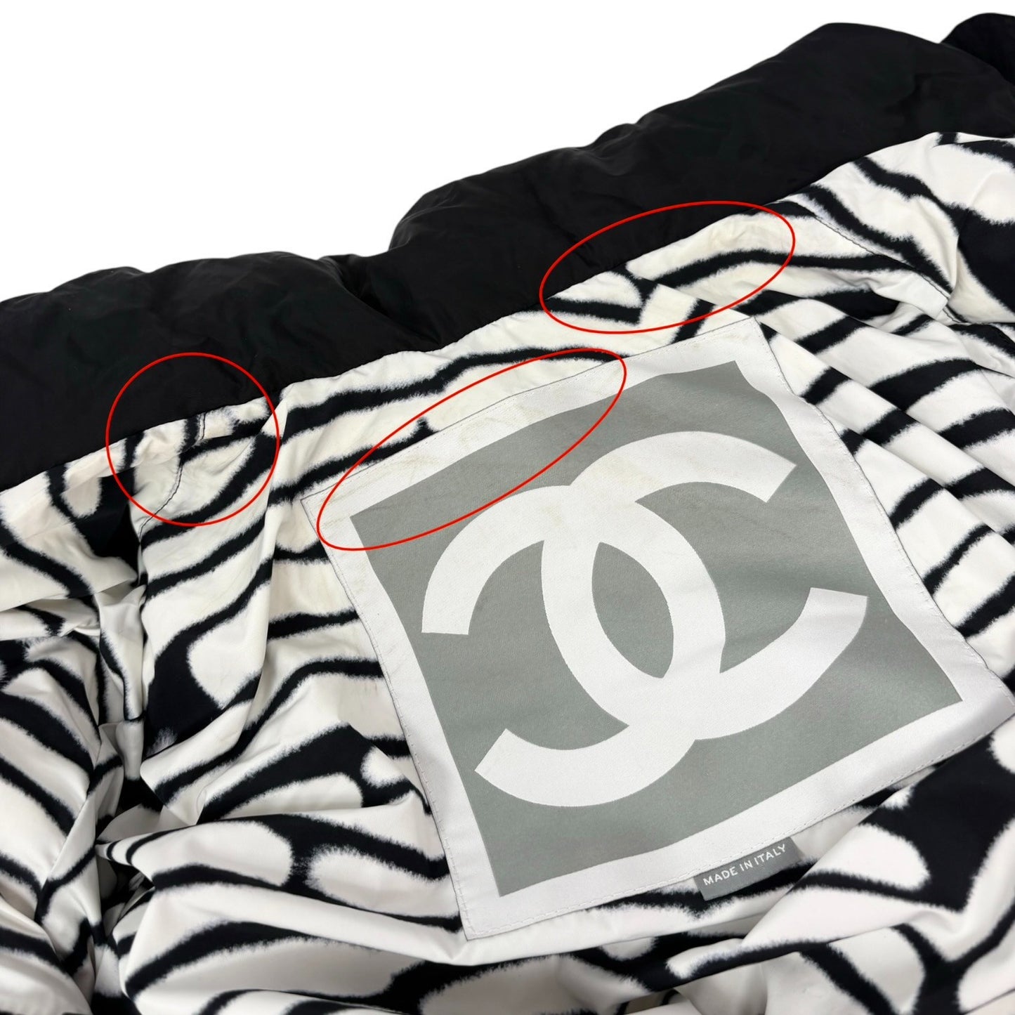 CHANEL Sport Vintage 07A Quilted Puffer Jacket Coat #38 Nylon Black White