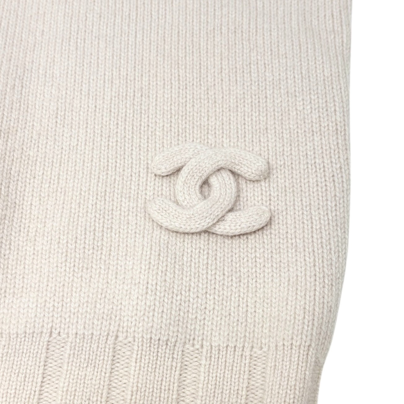 CHANEL Vintage P44576 CC Logo Cashmere Knit Sweater Top #34 Beige Ivory 901966