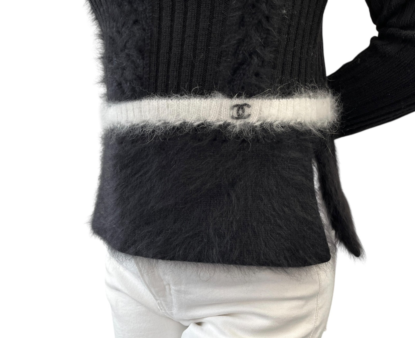 CHANEL Vintage 02A CC Logo Fur Knit Sweater Top #38 Black White Wool 901976