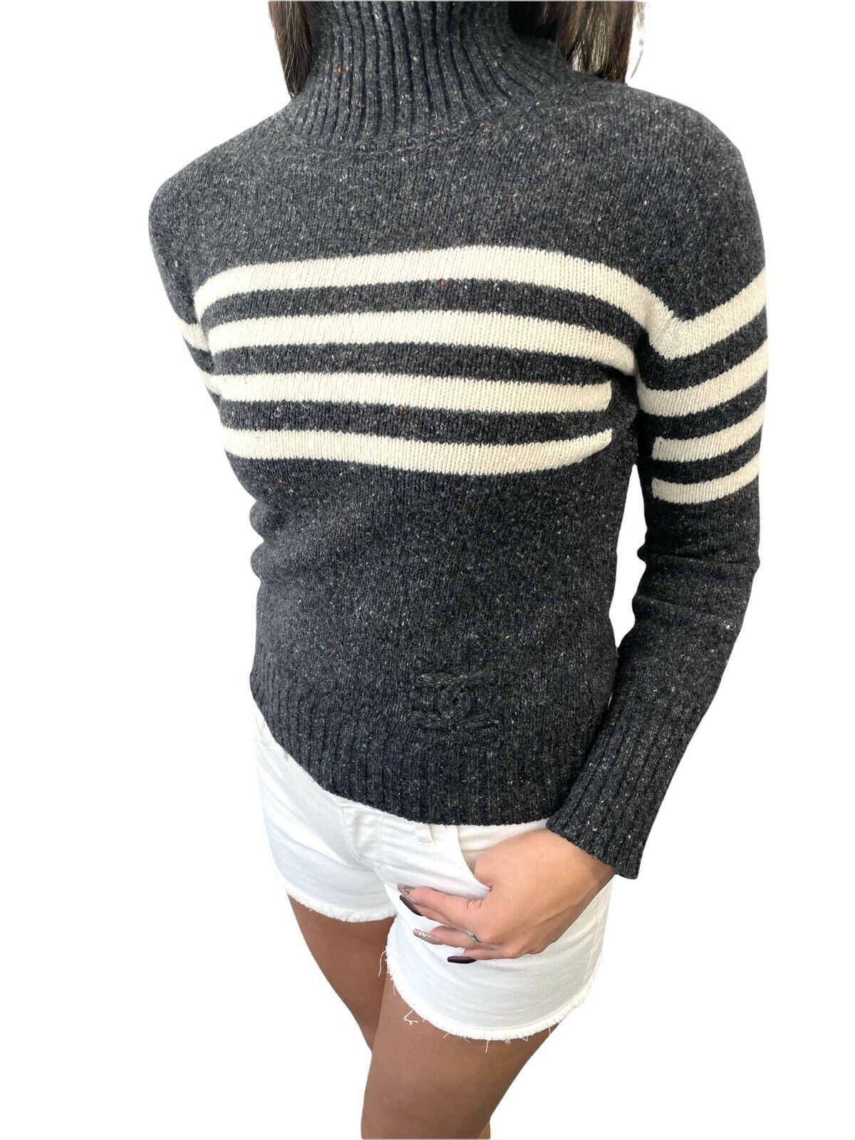 CHANEL Vintage 01A COCO Cashmere Turtleneck Sweater Purple White