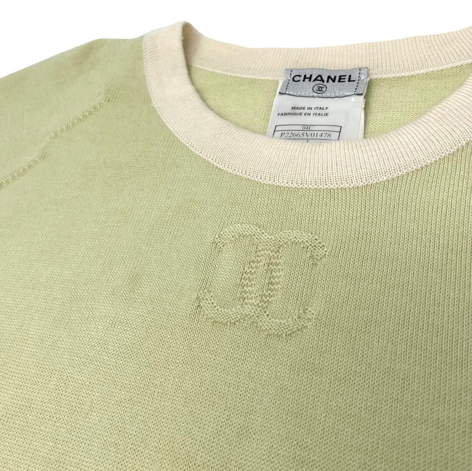 CHANEL Vintage 04C CC Logo Knit Top #38 Light Green Ivory Cashmere Rank AB