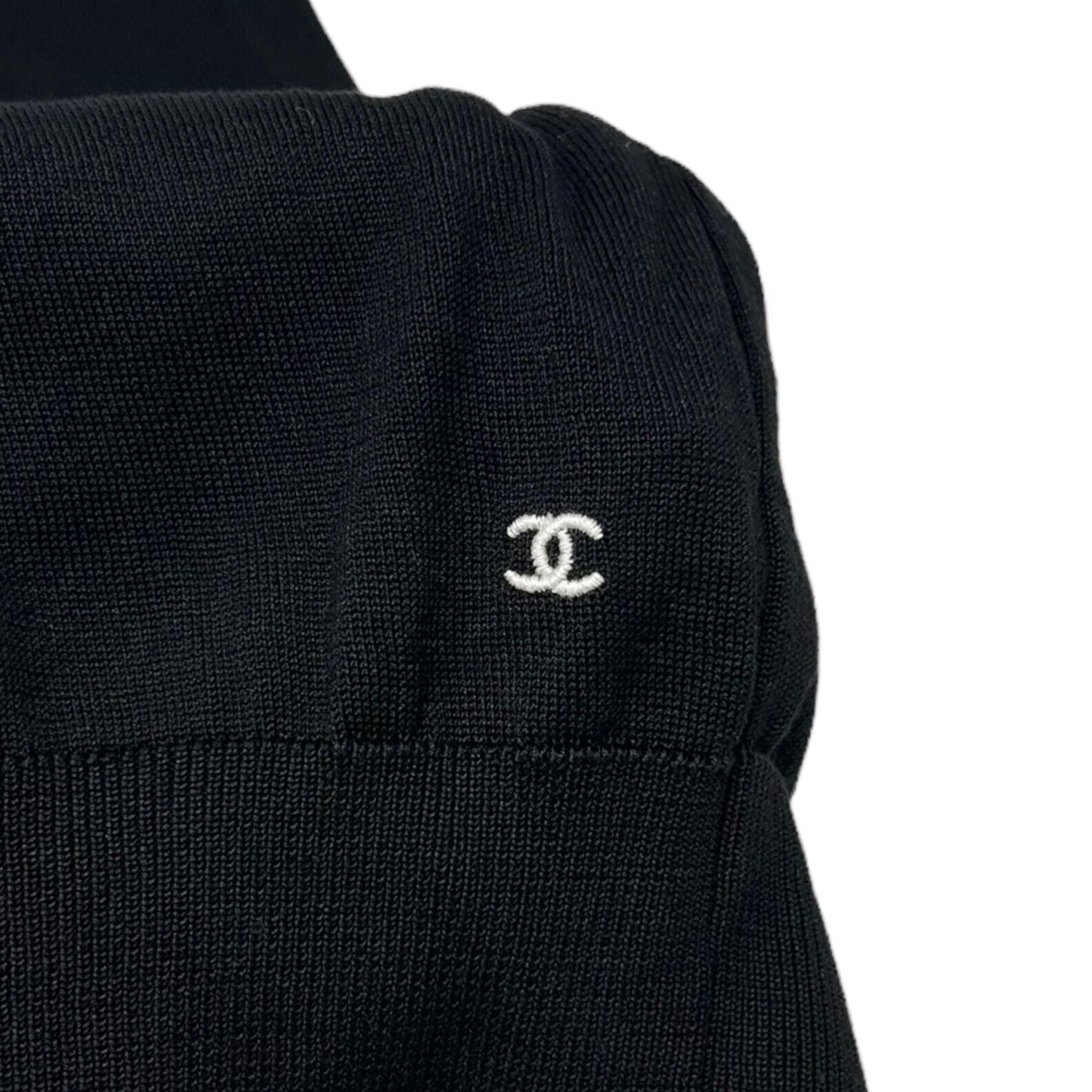 CHANEL Vintage 96P Coco Mark Logo Sleeveless Knit Top #40 Black Cotton RankAB